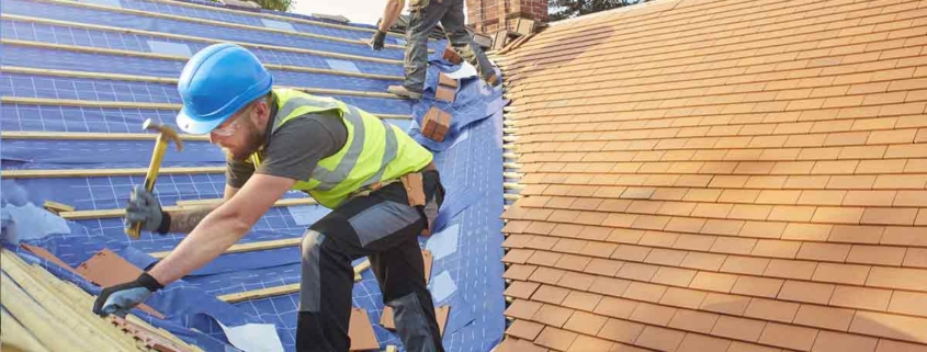 4 Reasons You Should Only Work With an Insured Roofer